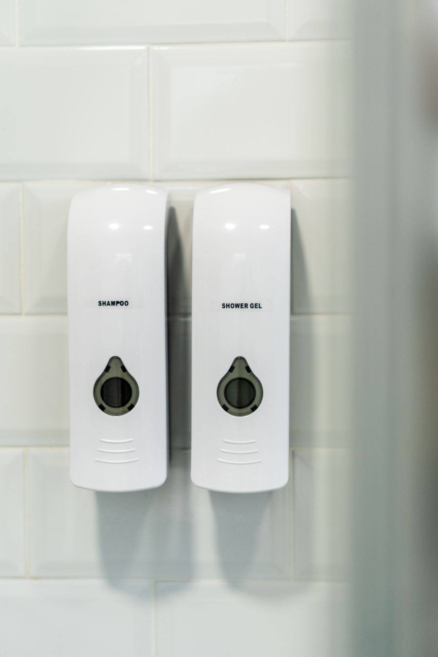 Shampoo and shower gel dispensers
